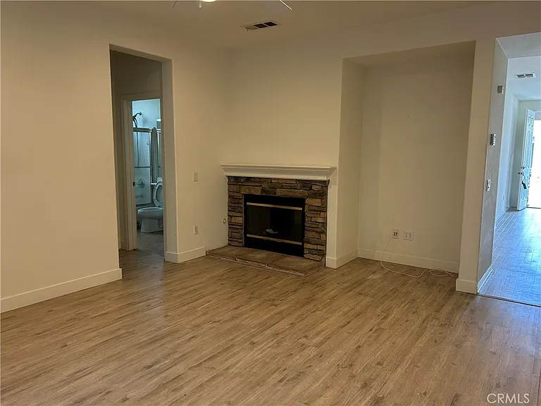 2926 Spruce Ct — Photo 4