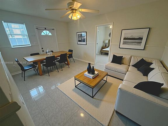 2nd image of 815 Foster Rd