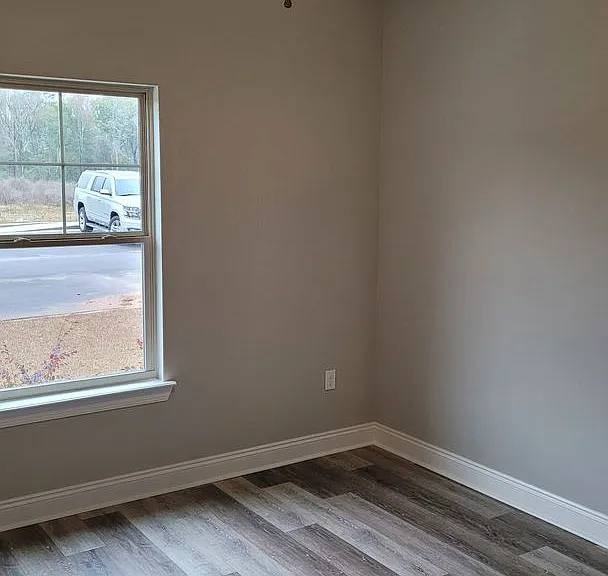 109 Jennie Dr — Photo 8