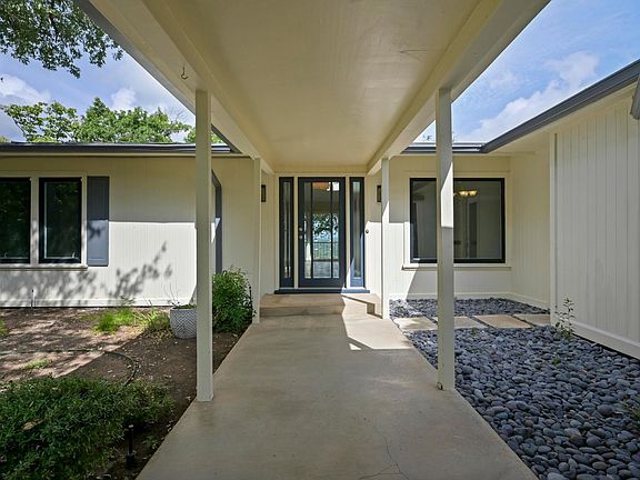 3rd image of 3427 Monte Vista Dr