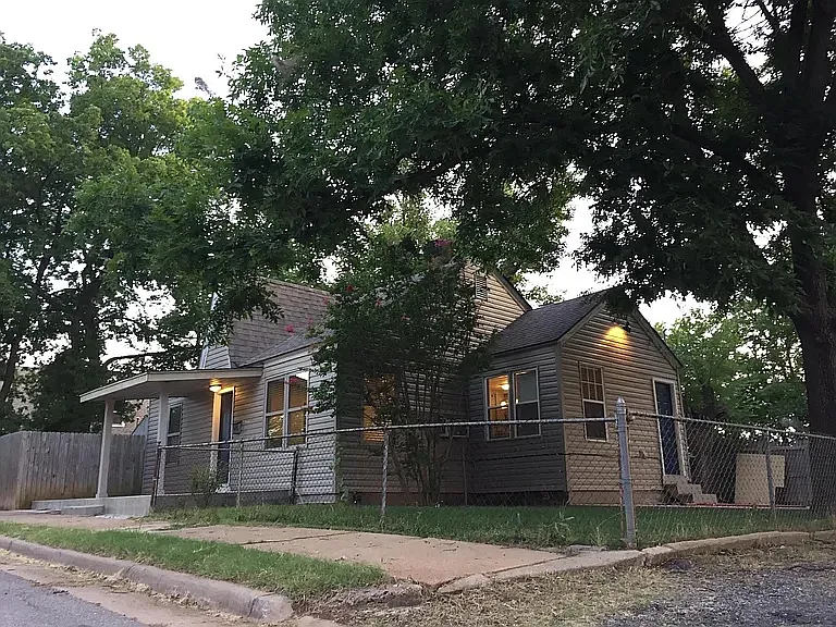 3911 N Kentucky Ave — Photo 2