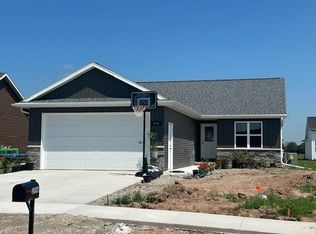 3790 E Gladiolus Pl, Appleton, WI 54913