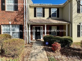 3837 Glenlea Commons Dr, Charlotte, NC 28216