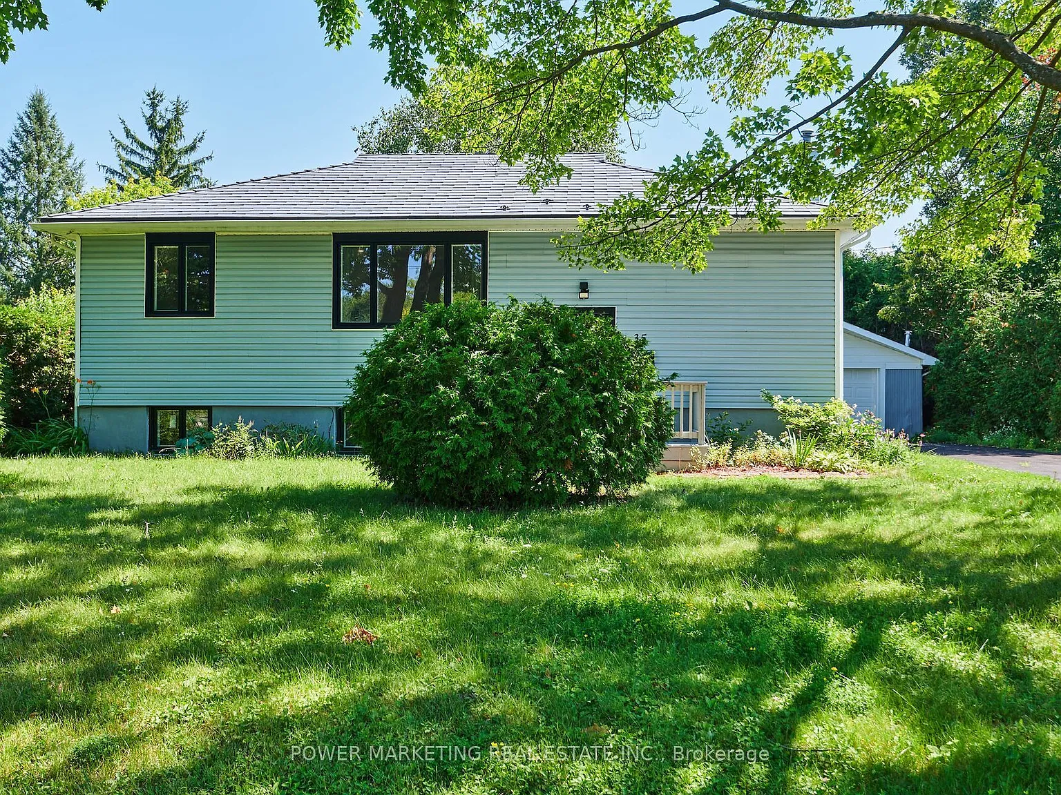 3 bed, $2,300 — Photo 3