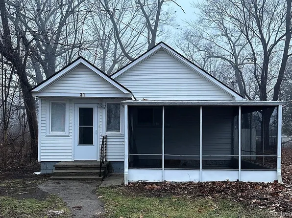 31 N Eastway Dr, Pontiac, MI 48342