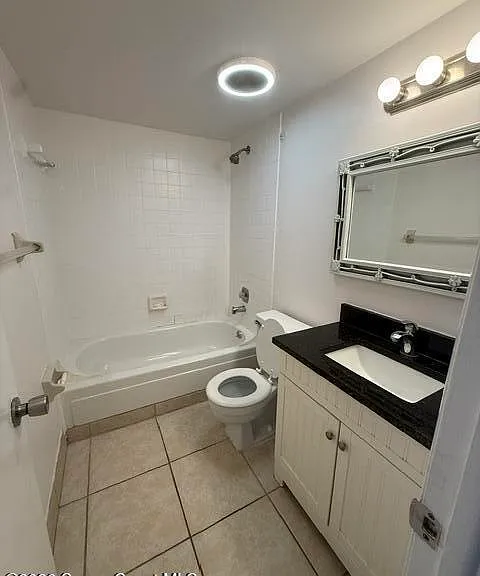 837 Hickory St #3 — Photo 10