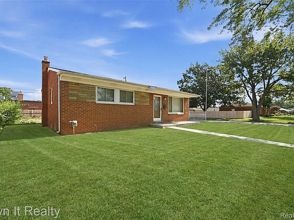3rd image of 24985 Mabray Ave