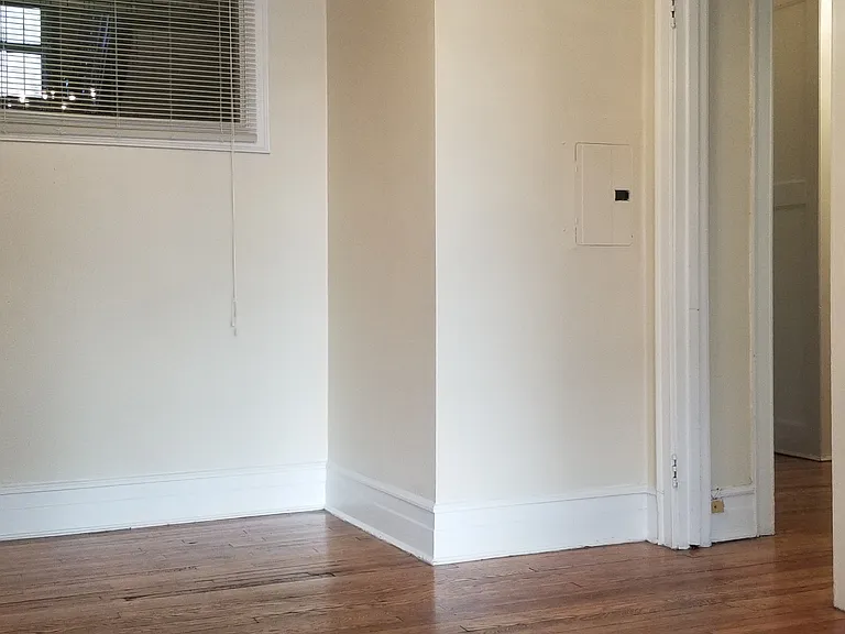 St. James Court Historic Apartments — Photo 28