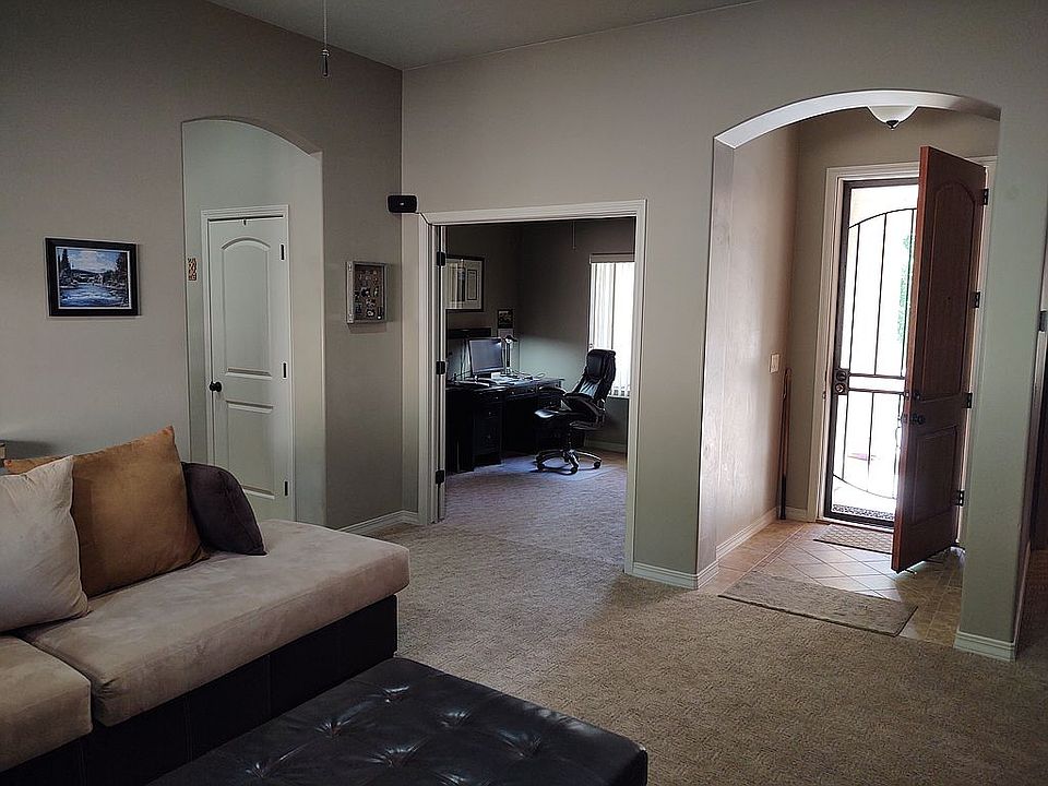 Entry and 4th bdrm/office