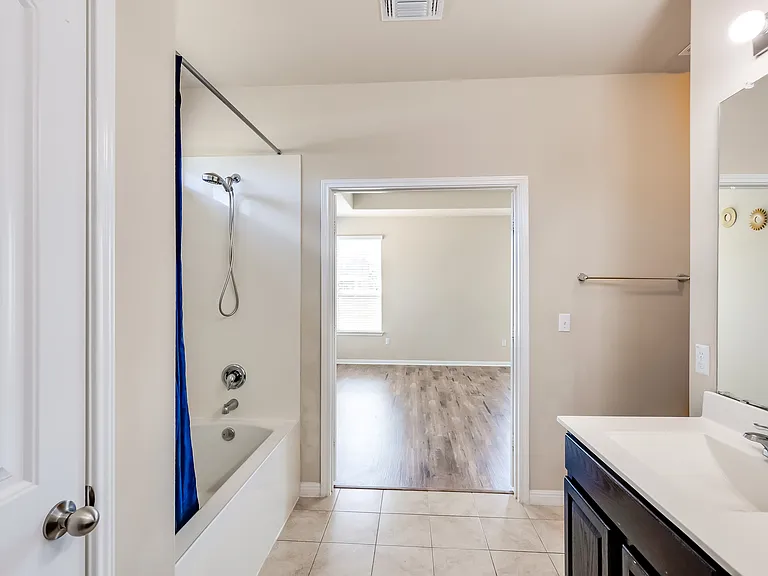 1549 Hamiltons Way — Photo 10