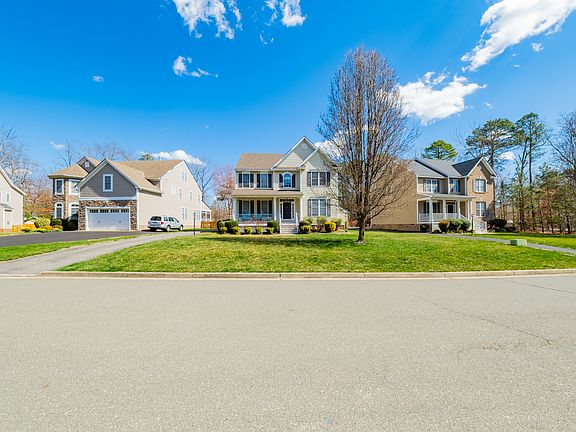 3rd image of 9804 Olde Milbrooke Way