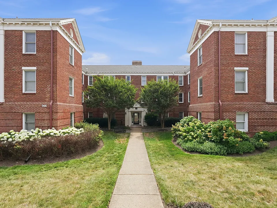 906 S Washington St #307