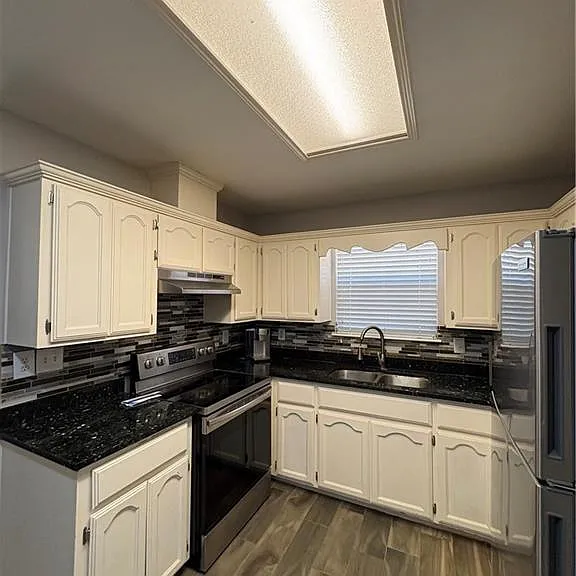 2201 Perkins Ave — Photo 5
