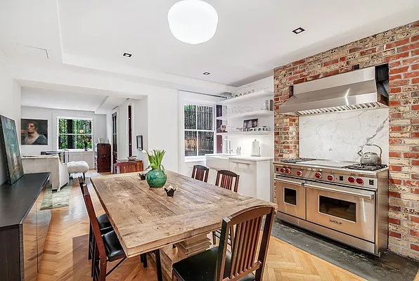 Rented by Compass | media 11