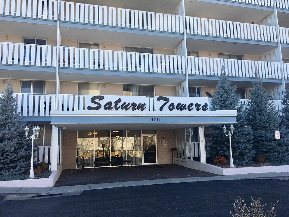 900 Saturn Dr #303