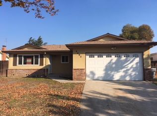 4492 N Barton Ave, Fresno, CA 93726