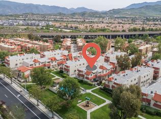 17955 River Cir APT 1, Santa Clarita, CA