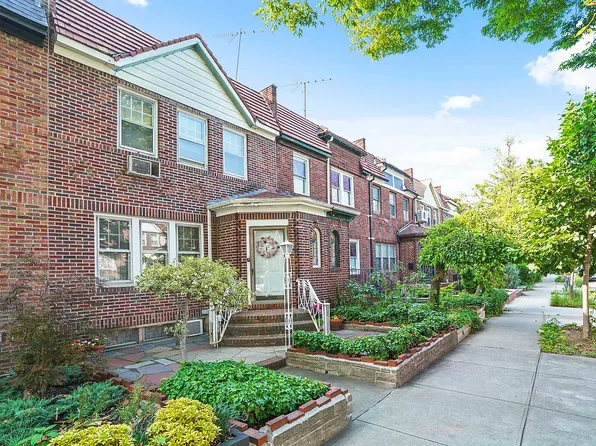 1871 Willoughby Ave, Flushing, NY 11385