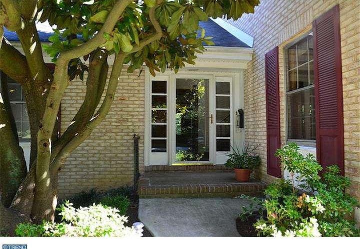 2nd image of 211 Medford Rd