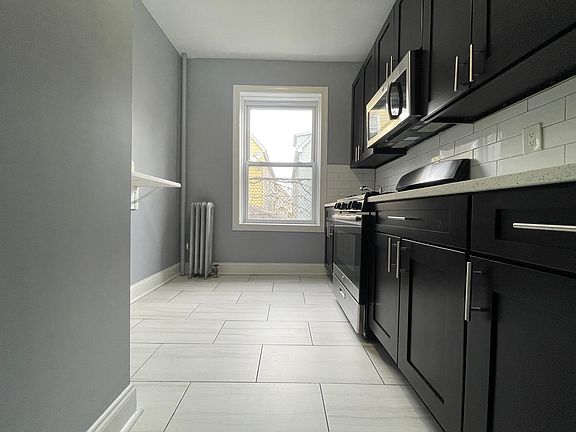 2nd image of 729 Avenue A #733-1