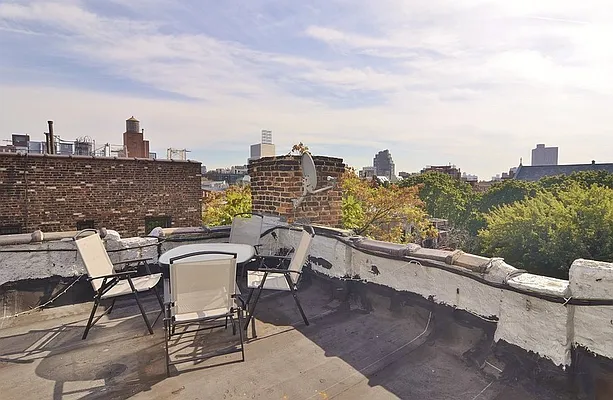 Rented by Park Property Advisors | media 19