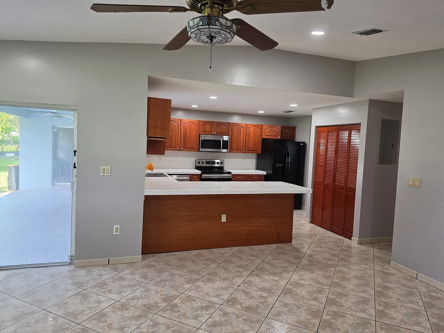 1 acre property — Photo 2