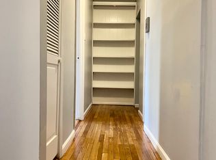 222 E 204th St #1L, Bronx, NY 10458