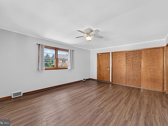 5th image of 4 Pierson Pl #B