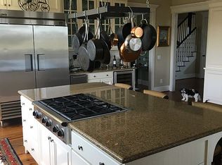 1290 Headquarters Plantation Dr, Johns Island, SC 29455