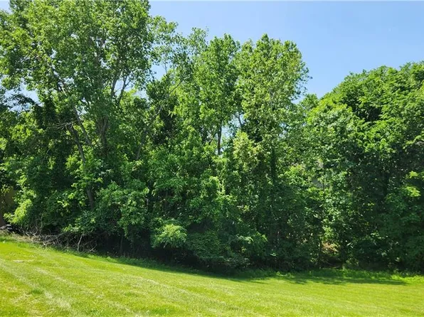 10872 Nieman Rd, Overland Park, KS 66210