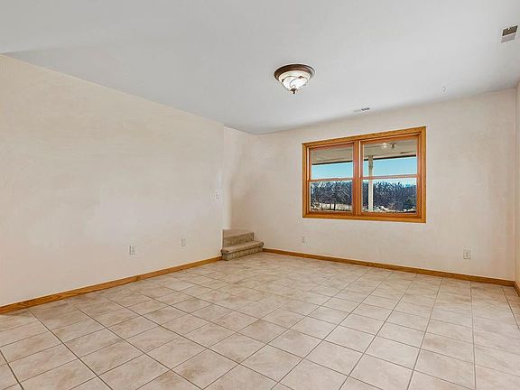 5th image of 18498 246th St