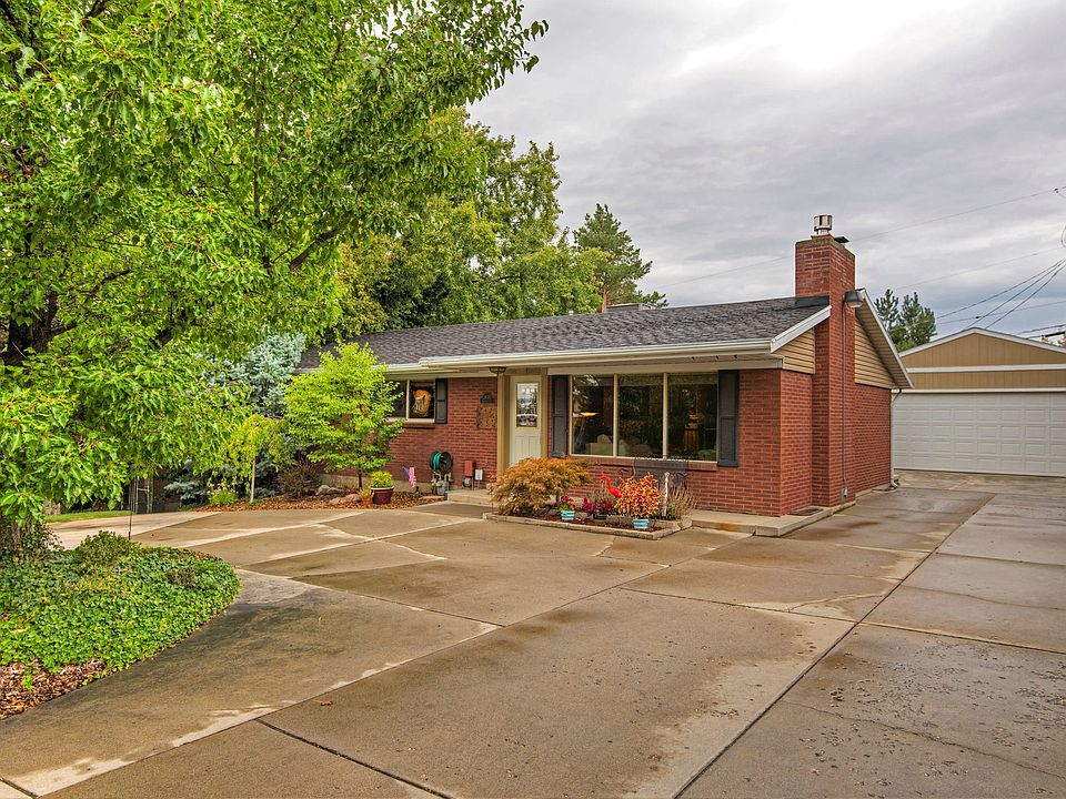 1st image of 2855 E Evergreen Ave