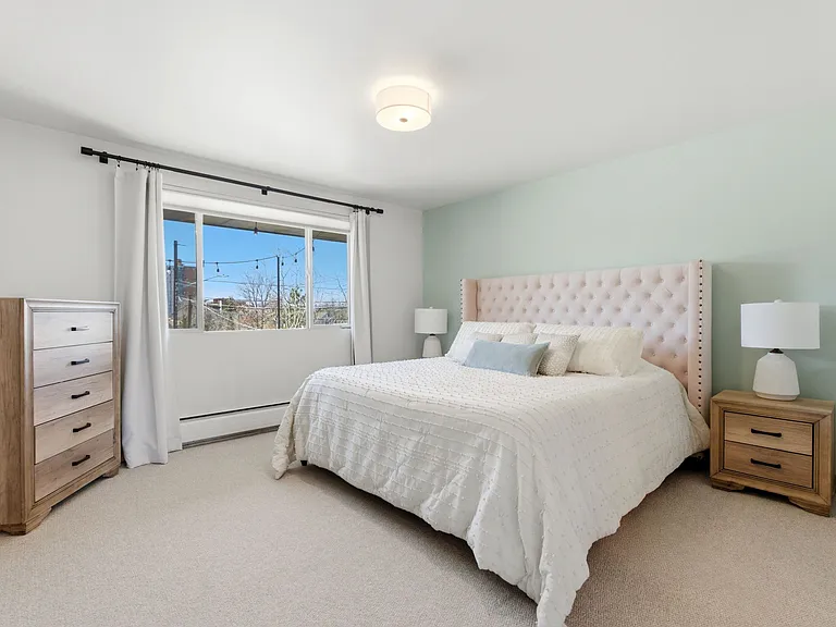 891 N Glencoe St — Photo 11