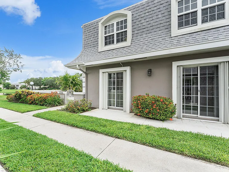 2704 Vision Dr — Photo 34