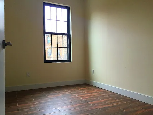 Rented by EXR | media 8