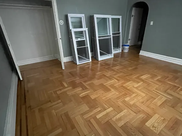 166 Jewett Avenue image 3 of 7