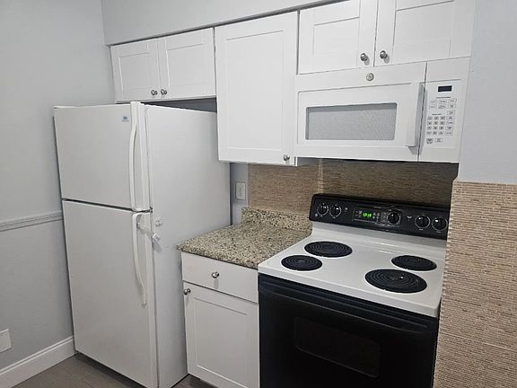 5th image of 3028 10th St N APT A
