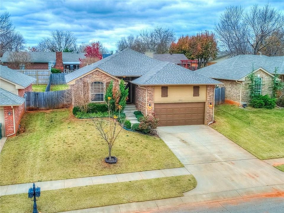 1st image of 2216 Diana Dr