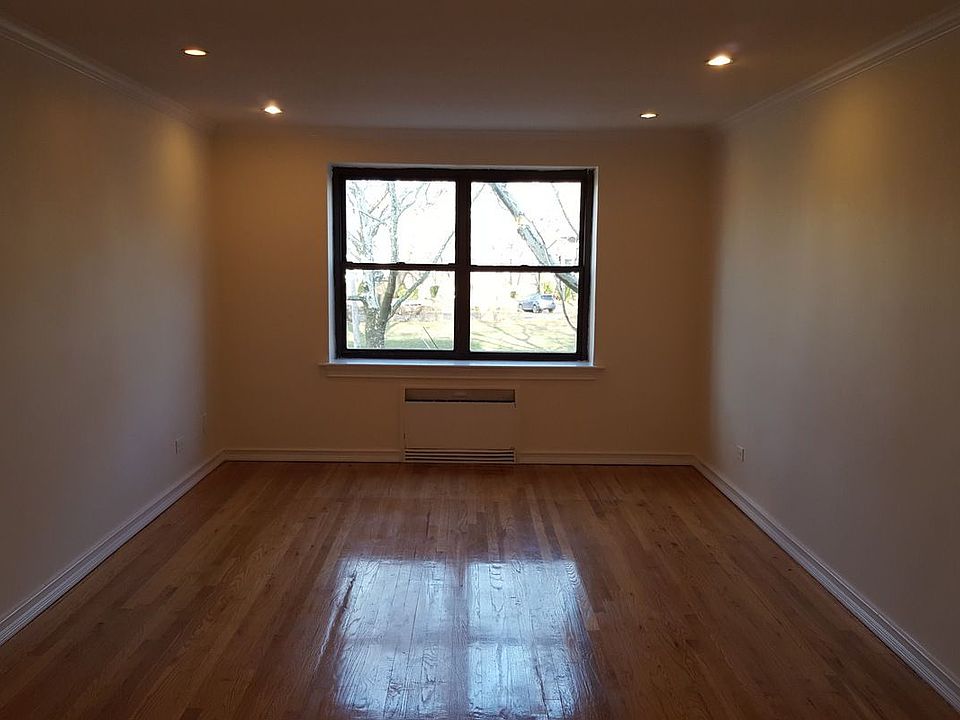 1st image of 21204 73rd Ave APT 2N
