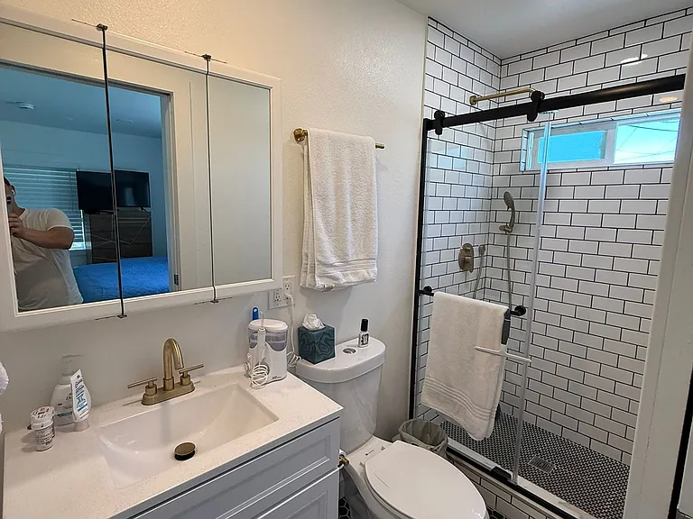 4383 Van Dyke Ave — Photo 13
