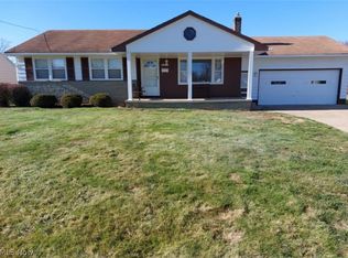 1590 Sequoya Dr, Poland, OH