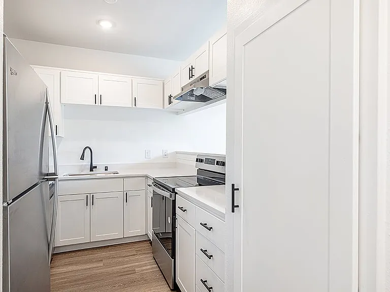 Marquessa Villas Apartments and Townhomes — Photo 10