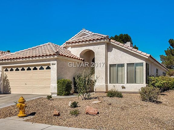 2nd image of 4421 Norte Cir