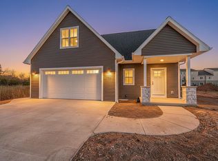 1405 Hoffman Rd, Green Bay, WI 54311