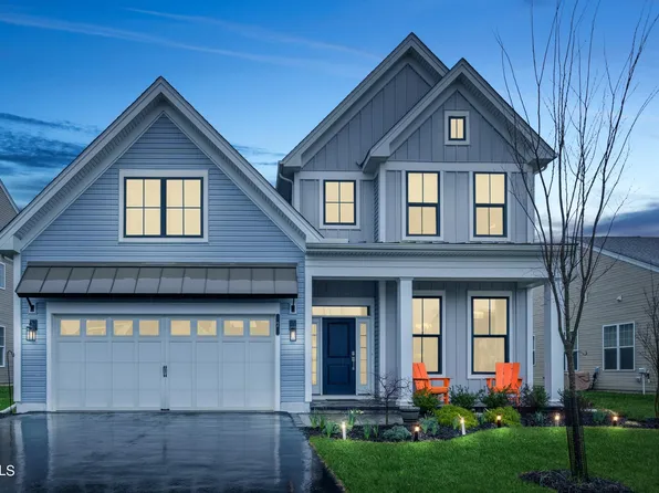 7 Mulberry Road, Farmingdale, NJ 07727