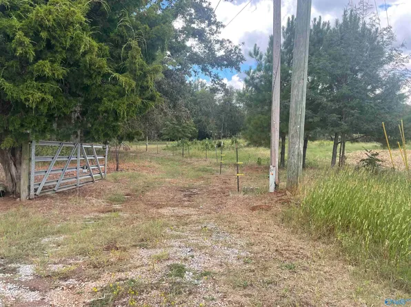 228 County Road 160, Moulton, AL 35650