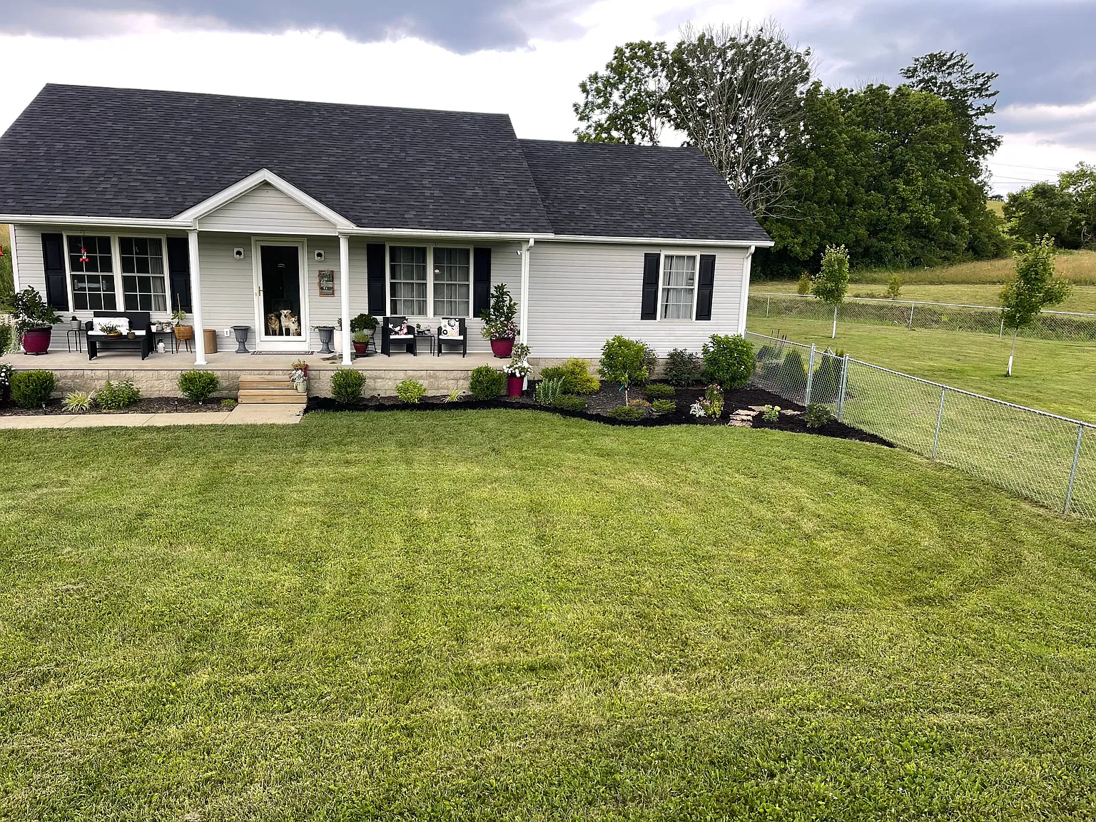3 bed, 1700 sqft, $1,850 — Photo 2