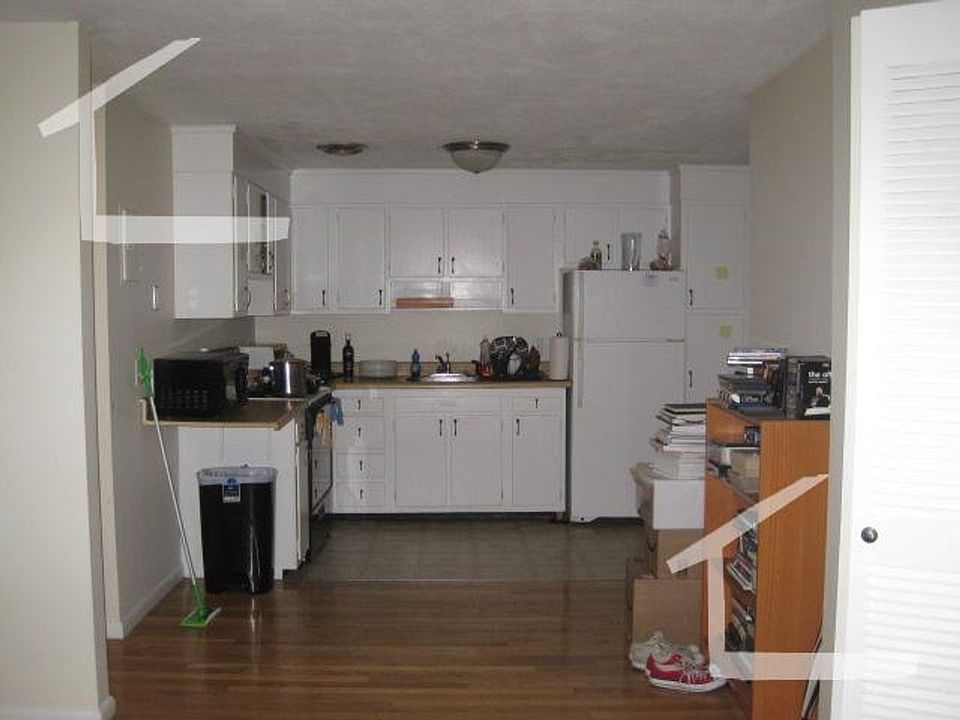1st image of 110 Babcock St APT 32
