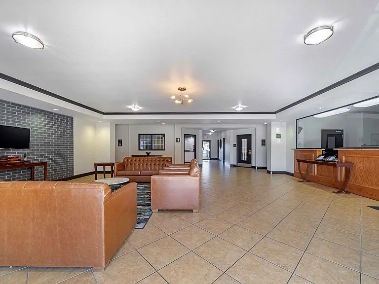 Lobby and Guest Check-in