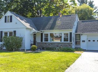 11 Old Orchard Rd, New Hartford, NY 13501